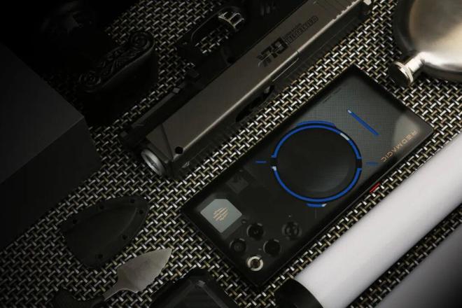 “当风行者加持水魔法”——看红魔11Pro系列如何解读“战力无限”(图2)