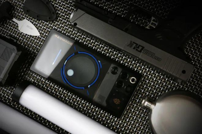 “当风行者加持水魔法”——看红魔11Pro系列如何解读“战力无限”(图1)