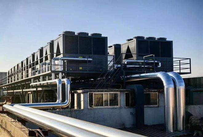 157万㎡冷暖系统改造从机组进场到交付只用15天！(图9)